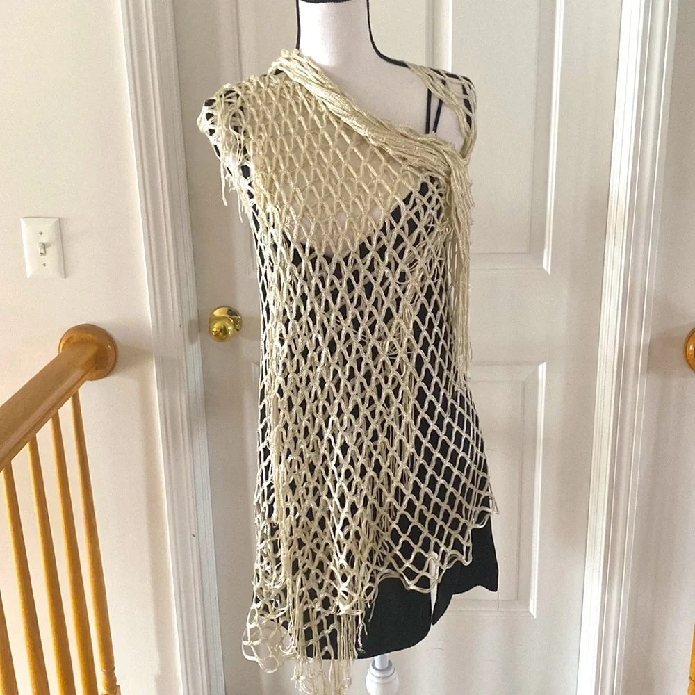 07:07- Beautiful Netted Shawl/Wrap
